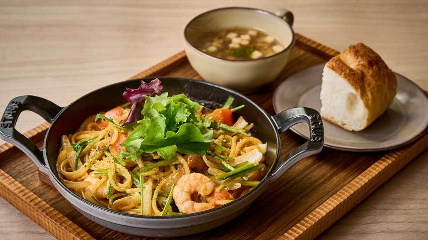 【VILLA サウナ確約／レギュラーBBQ】ととのい後は焼きパスタでサ飯｜バレルサウナ＆チラー水風呂