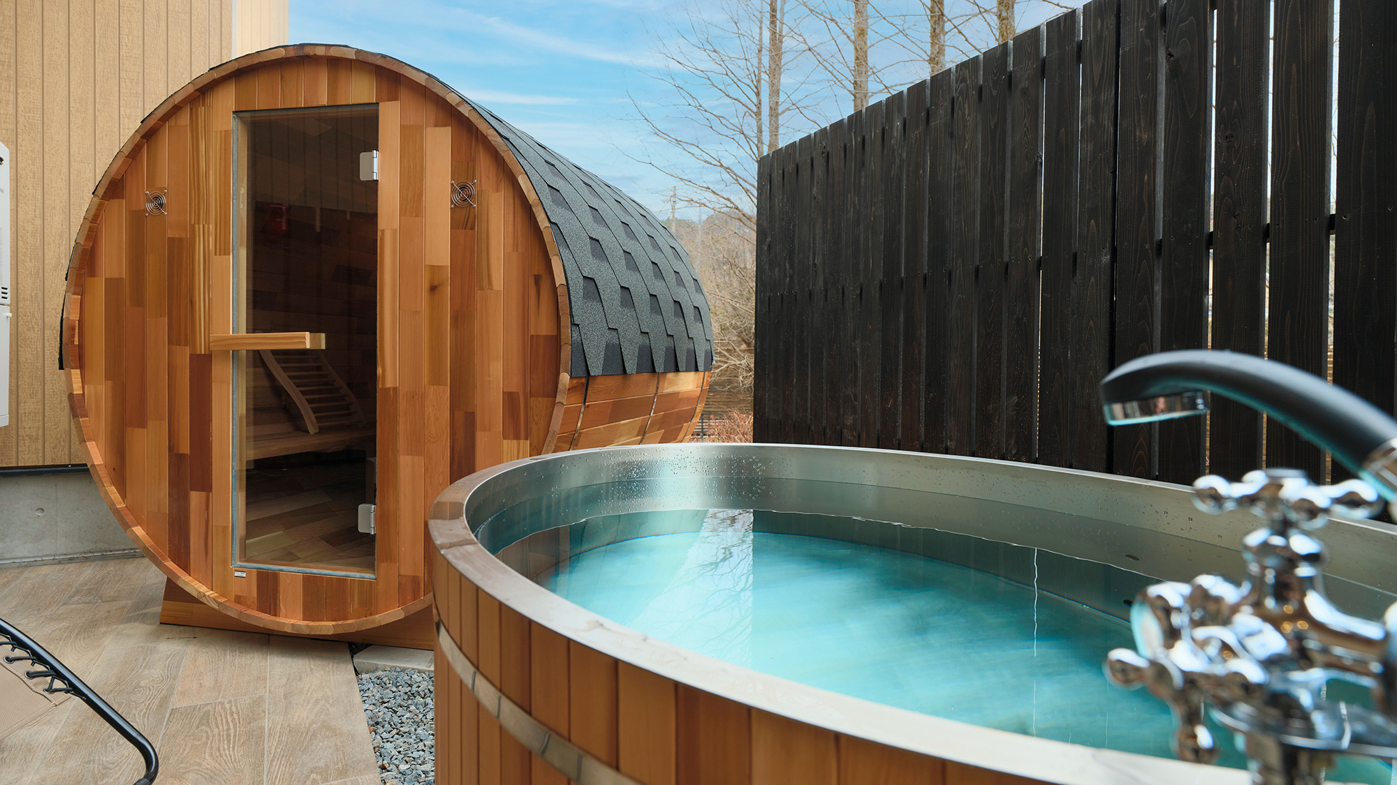 【ASOBIYUKU VILLA／バレルサウナ付】 プライベートテラスで、ととのうひととき 