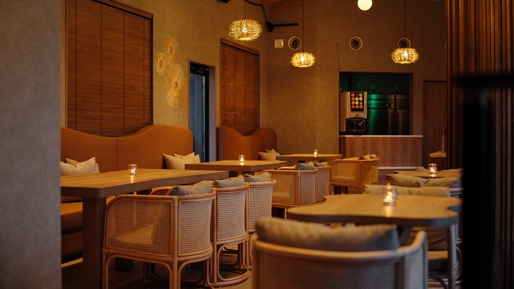 【ASOBIYUKU VILLA／カタラウンジ】