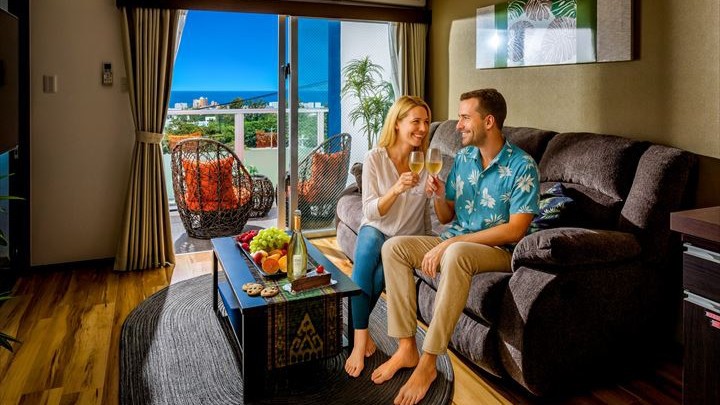 【春休み・カップル向け】たくさんの思い出で彩る沖縄旅行♪アクセス良好な北谷でバケーション（素泊）