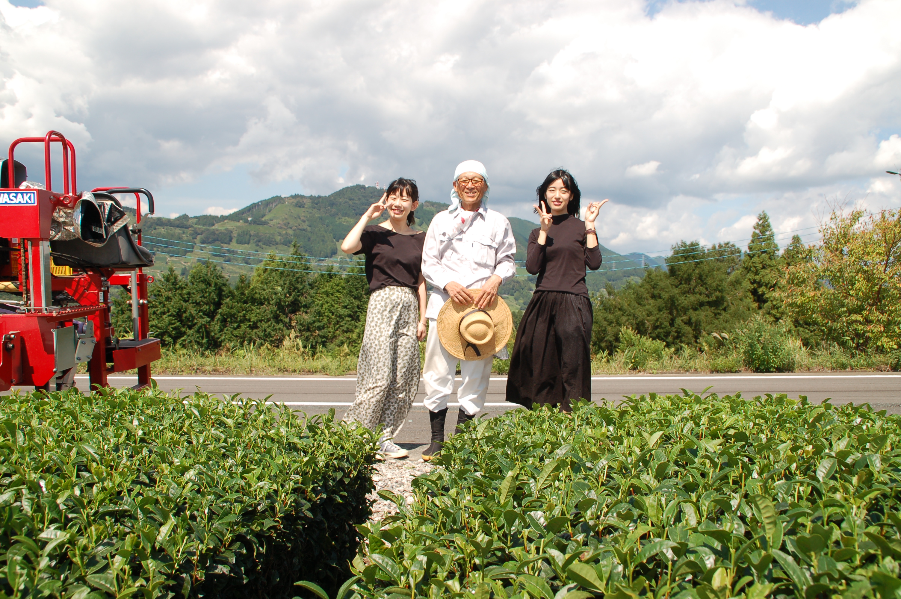 お茶農家さんと記念撮影