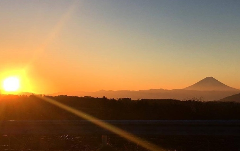 初日の出と富士山
