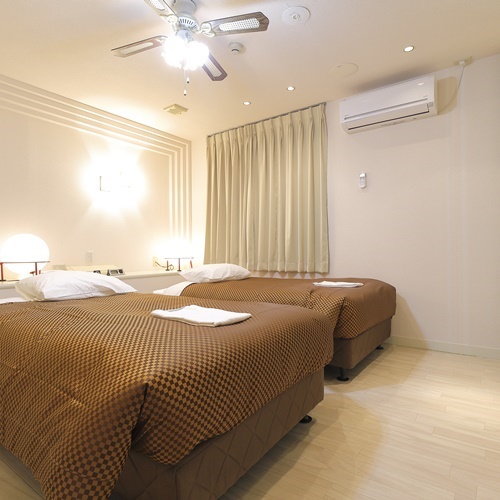 スタンダードツインルーム