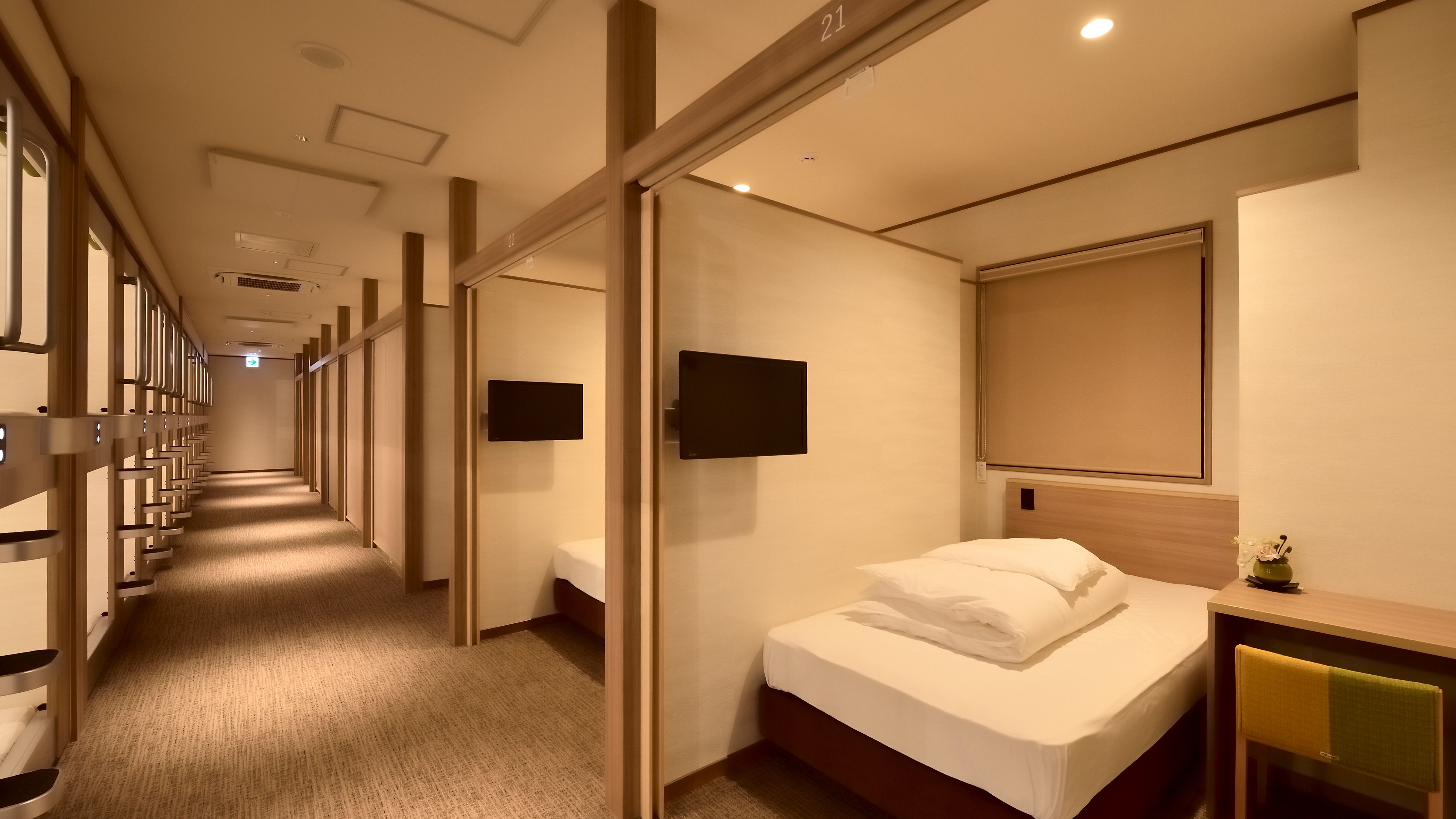キャビン&カプセルホテル J-SHIP大阪難波のキャビンの雰囲気