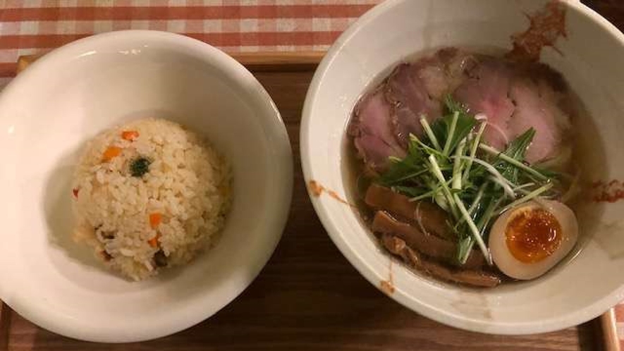 【麺ビストロ Nakano】　元フレンチシェフが作る洋風創作ラーメンが人気
