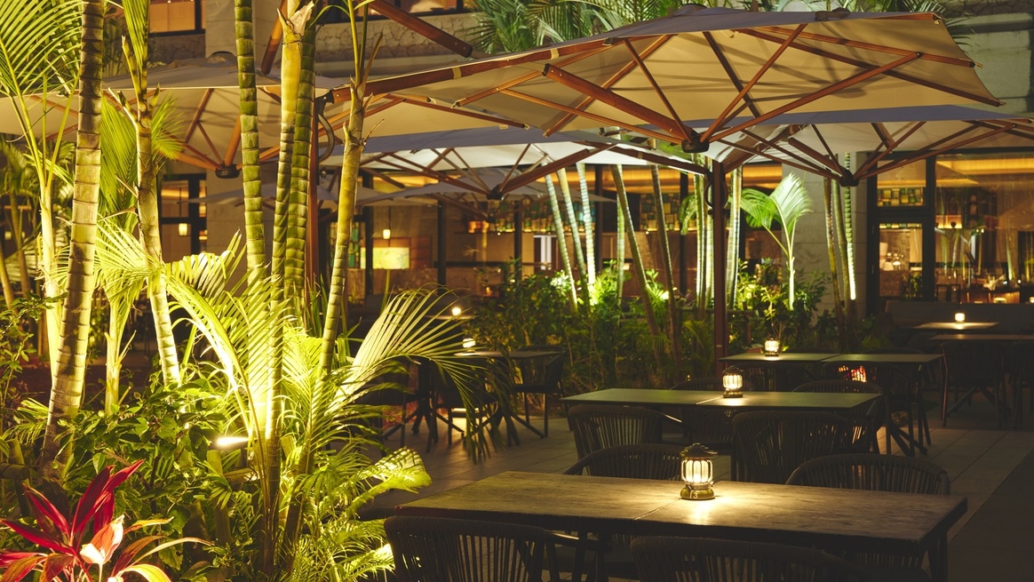 ビバレッジパスで楽しむ島時間＜ロビーラウンジ＆バーでの飲み放題＞ご滞在期間中、1回付与／朝食ブッフェ