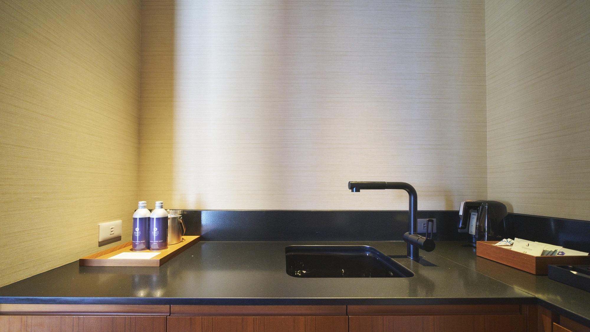 【コーナースイート オーシャンビュー ツイン】簡易キッチン