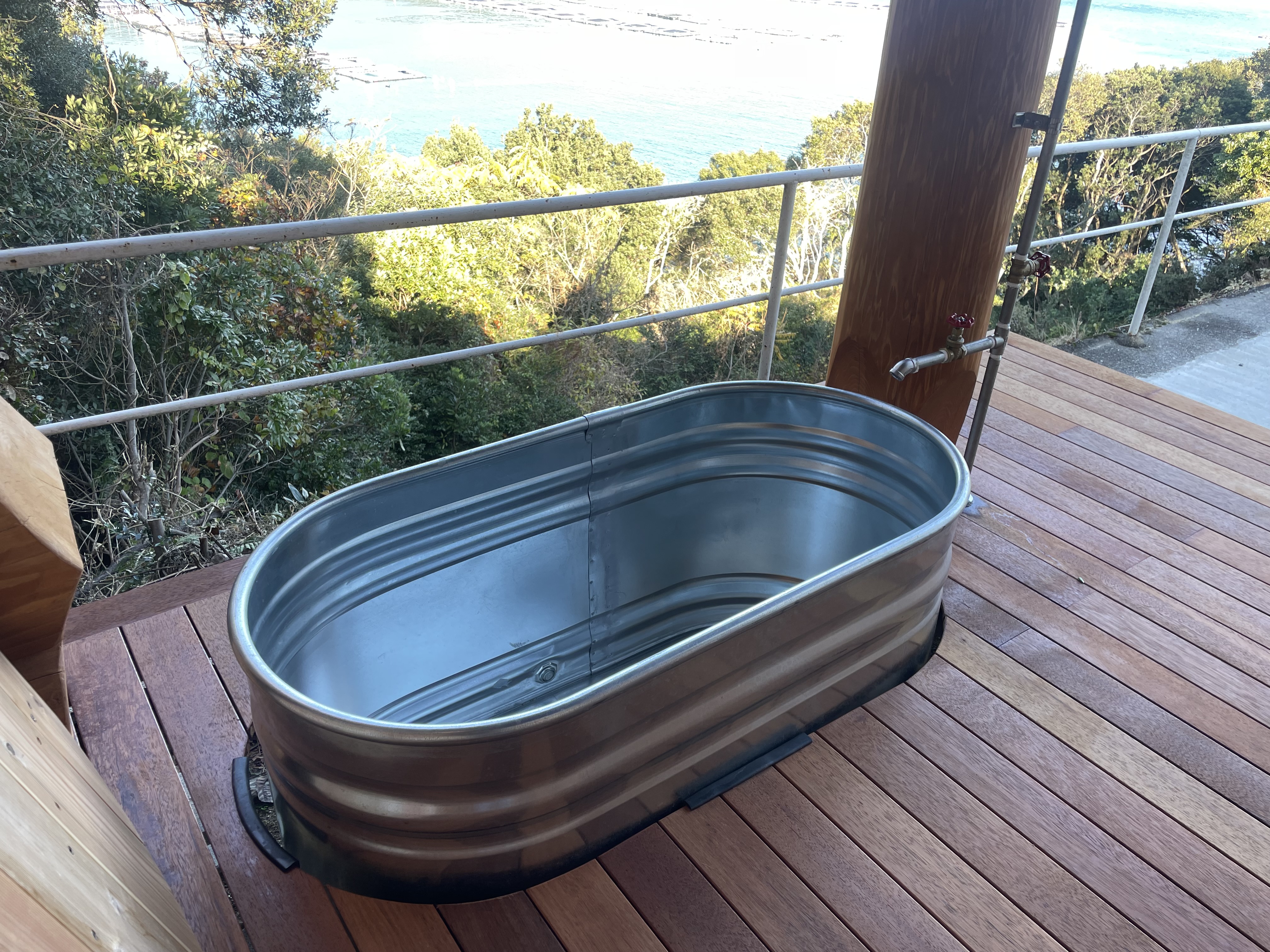 充分に身体が温まった後の水風呂の感覚は最高です。