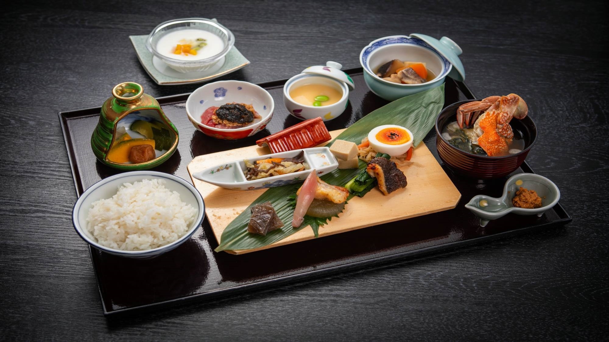 【1泊朝食】“海沿い”の旅先ならではのお料理と“眺めの良いレストラン”ですがすがしい朝の目覚めを♪