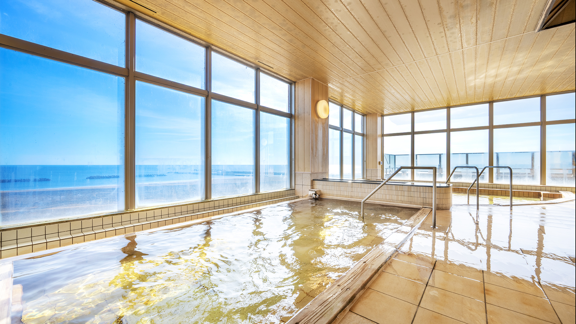 【大浴場】&ldquo;わたり町唯一&rdquo;の＜天然温泉＞&ldquo;とろみのある泉質&rdquo;が人気！