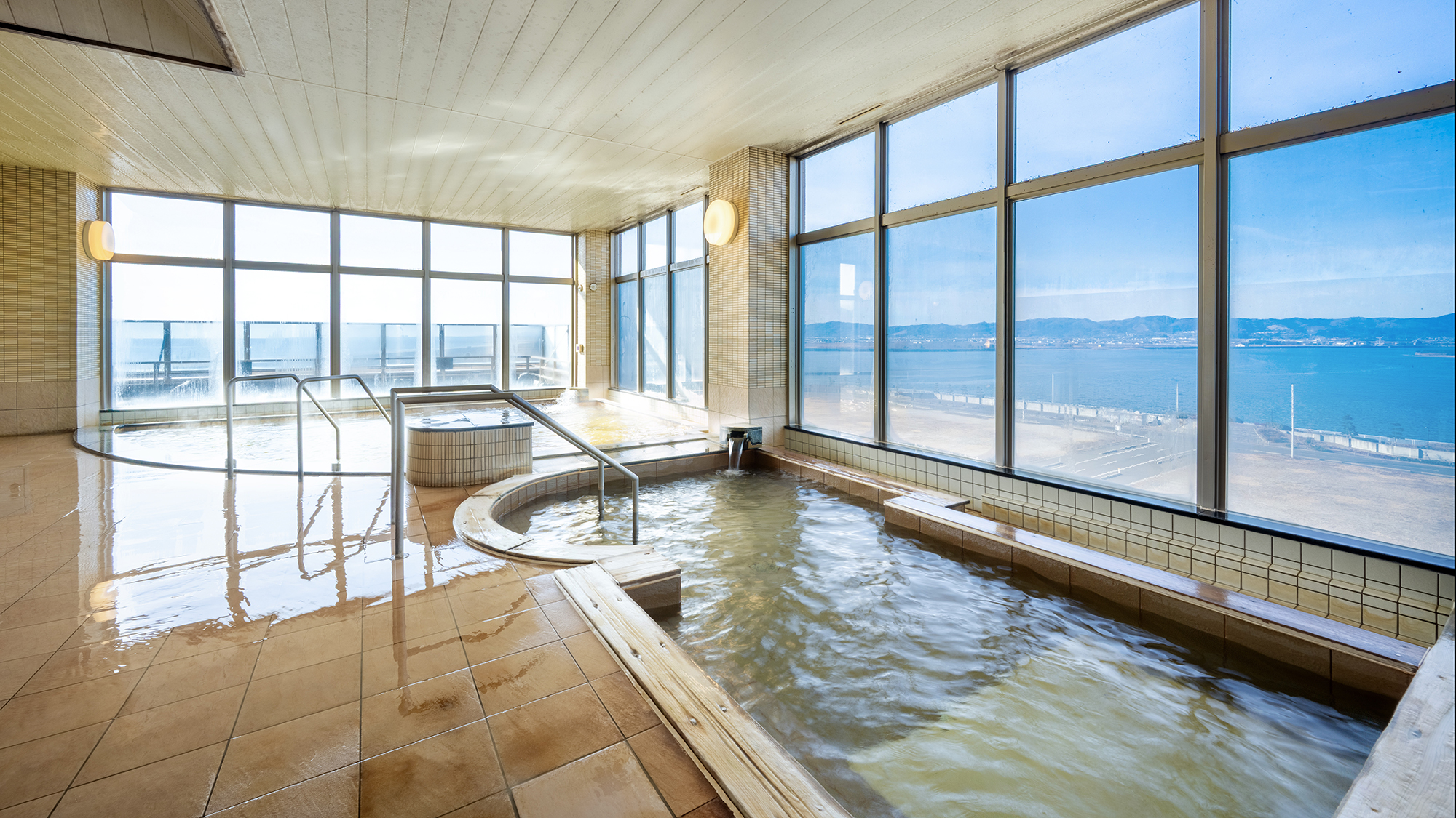 【大浴場】&ldquo;わたり町唯一&rdquo;の＜天然温泉＞&ldquo;とろみのある泉質&rdquo;が人気！