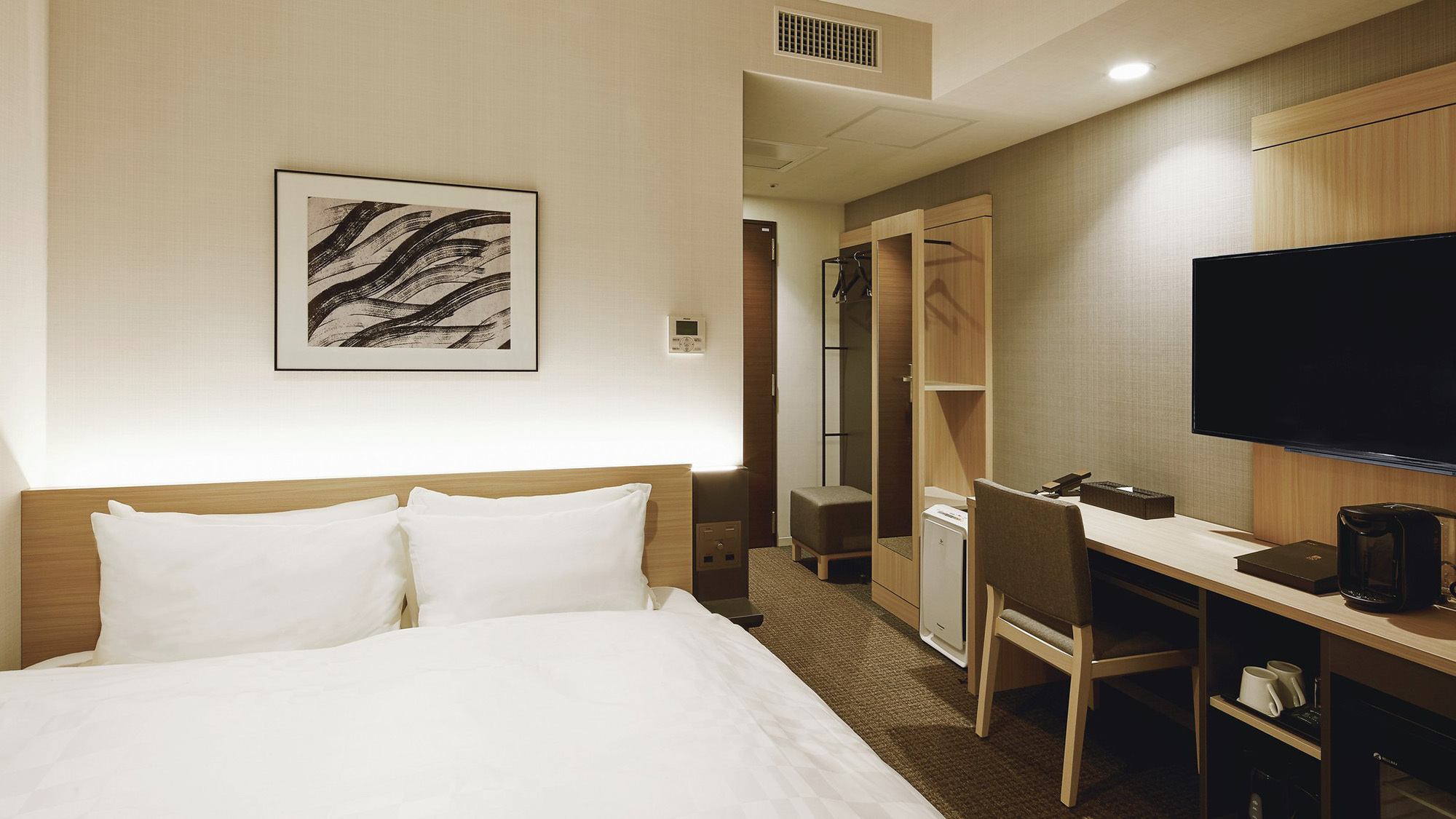 ダブルルーム/禁煙 (15平米)