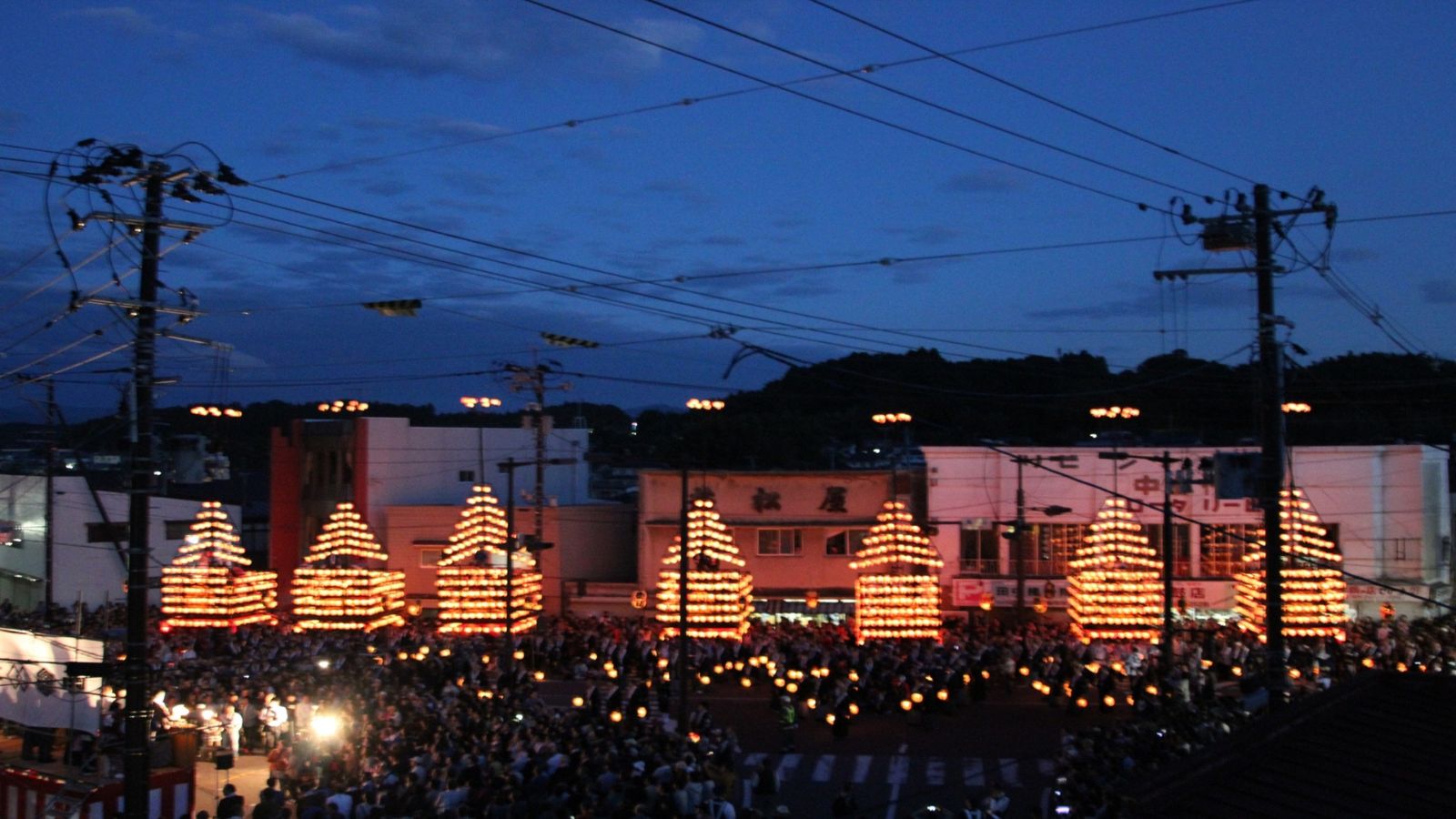 圧巻の「二本松提灯祭り」