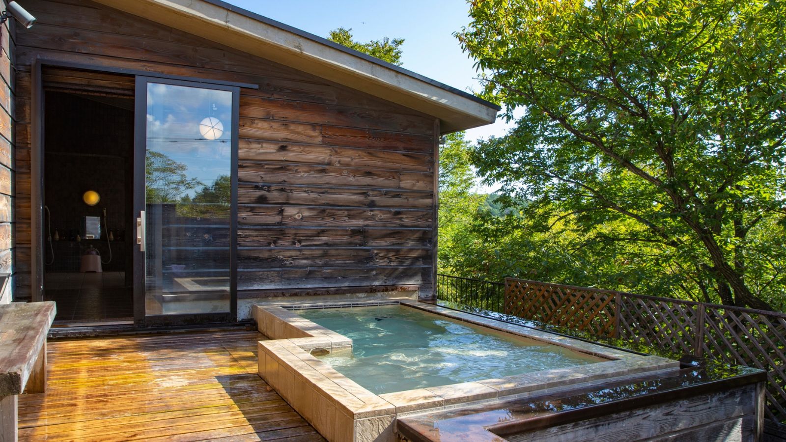 空を一望「露天風呂」