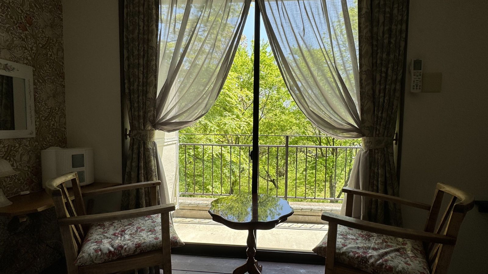 洋室ツイン＜フォレストビュー＞8畳+広縁