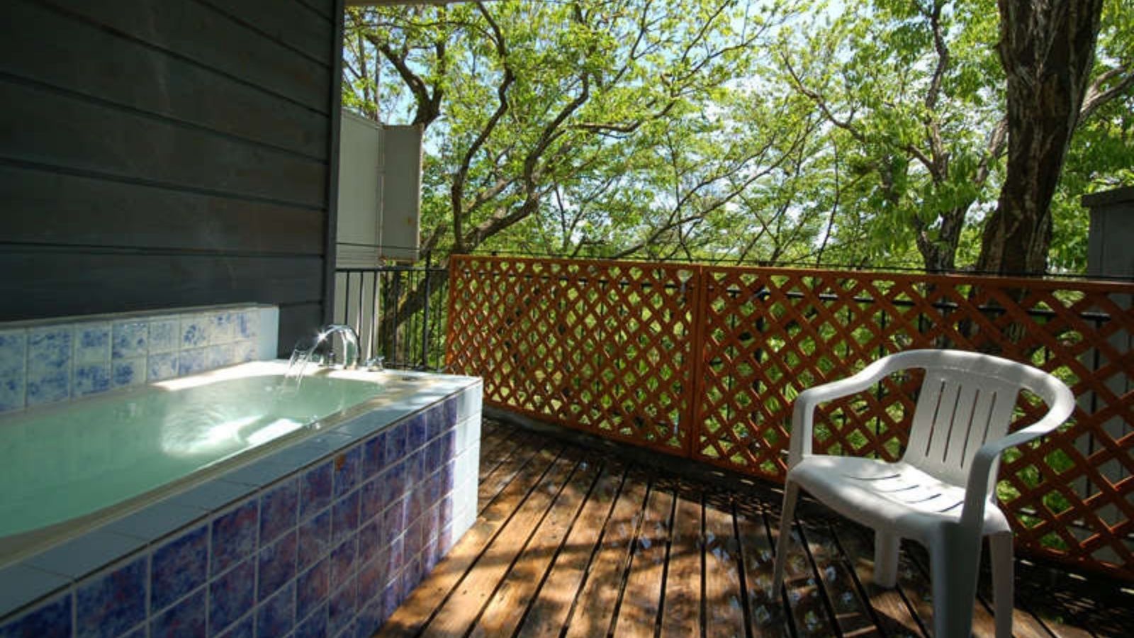 【露天風呂付き】洋室ツイン＜フォレストビュー＞10畳＋広縁