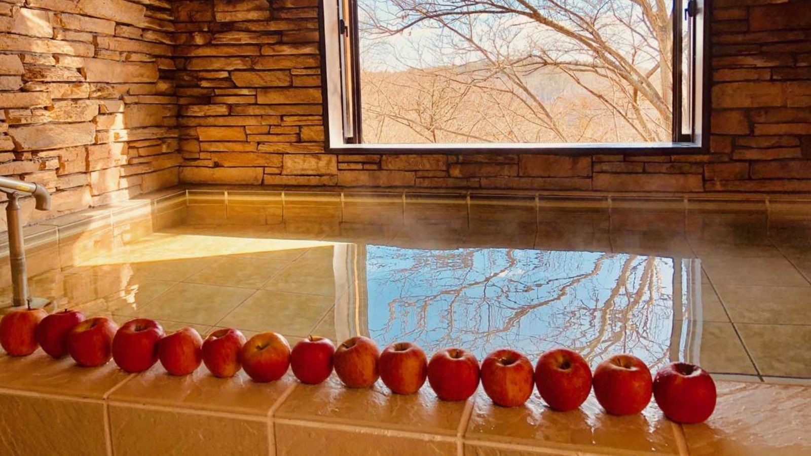 冬の風物詩「りんご風呂」