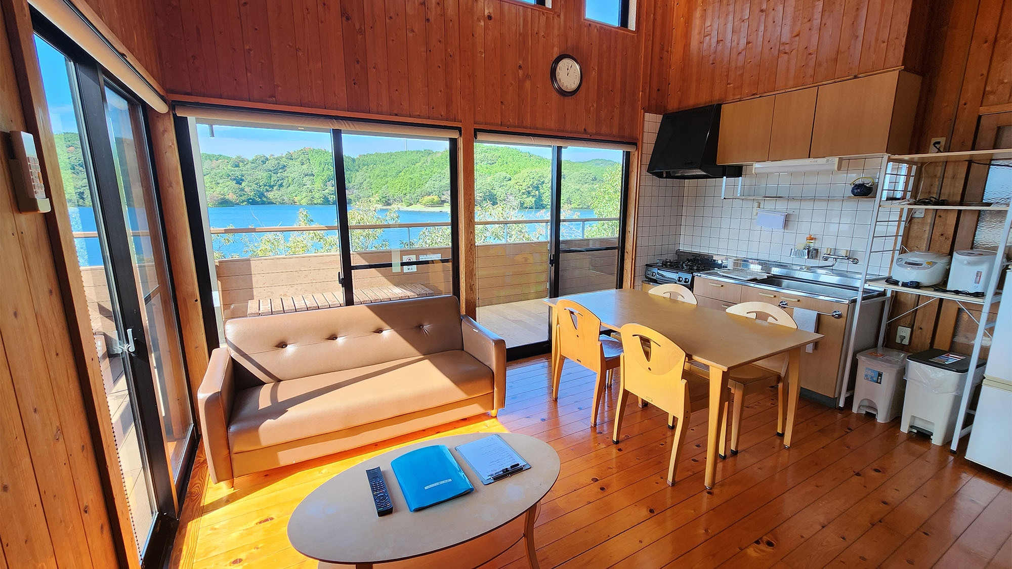 【楽天スーパーSALE】【1棟貸し】森の中の水辺のコテージを貸切で！家族連れや友達同士の旅行に最適