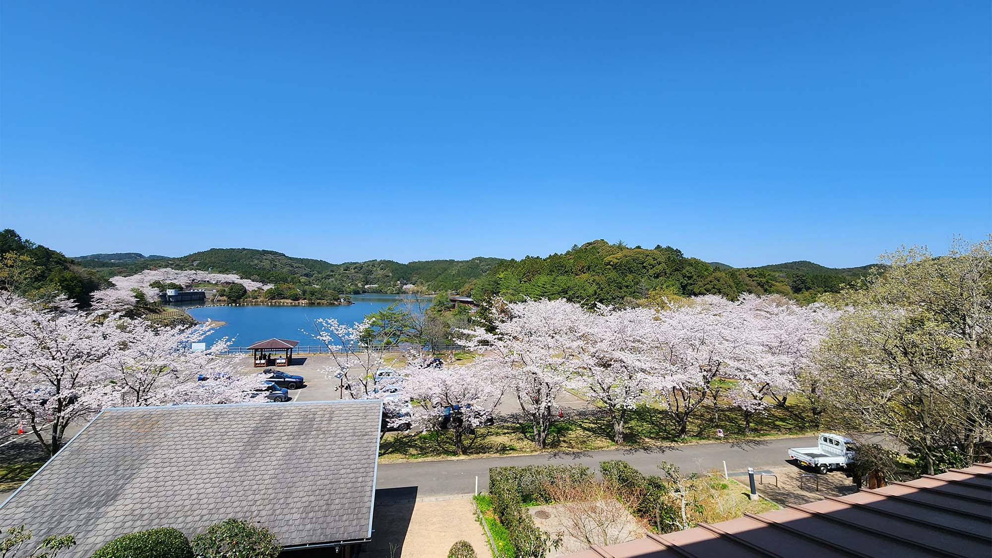 ・【バンガロー/眺望/春】季節ごとの自然の美しさを体感していただけます