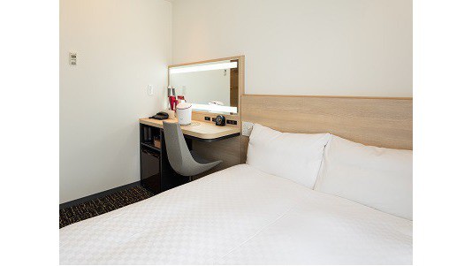 スーペリアシングル※備え付けの備品やレイアウトが異なる場合があります。