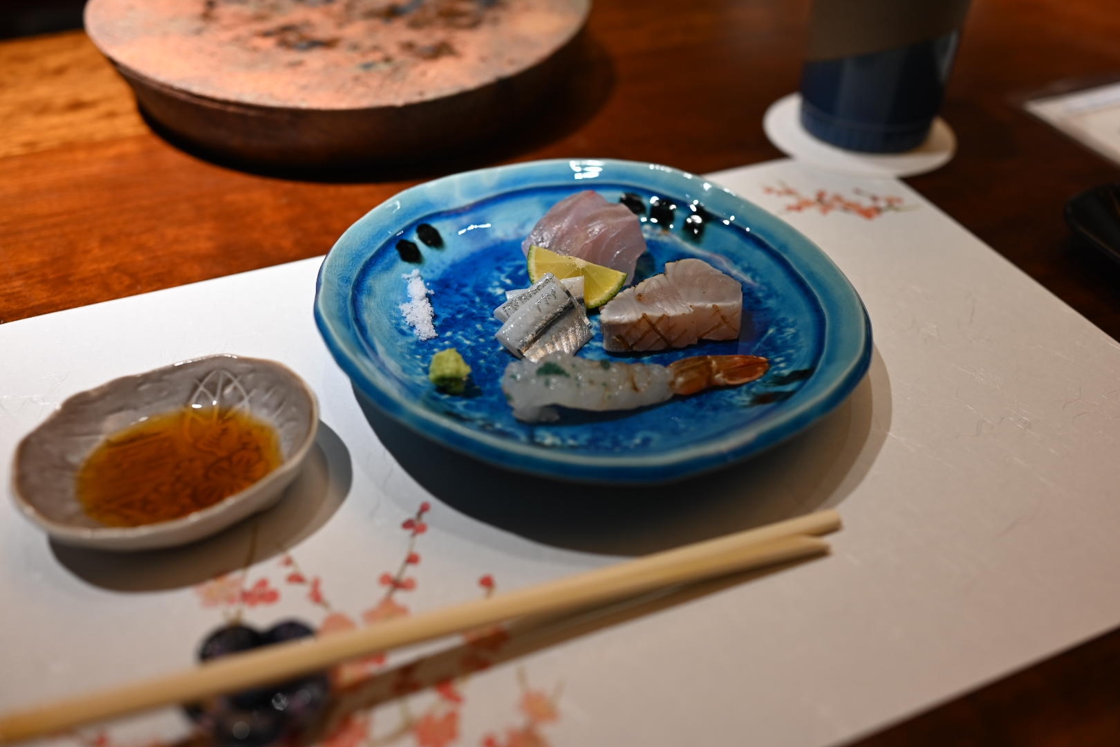 徒歩10秒　鮨むかい川さん♪　完全予約制　夜おまかせコースプ　水曜定休　事前に必ずご連絡ください