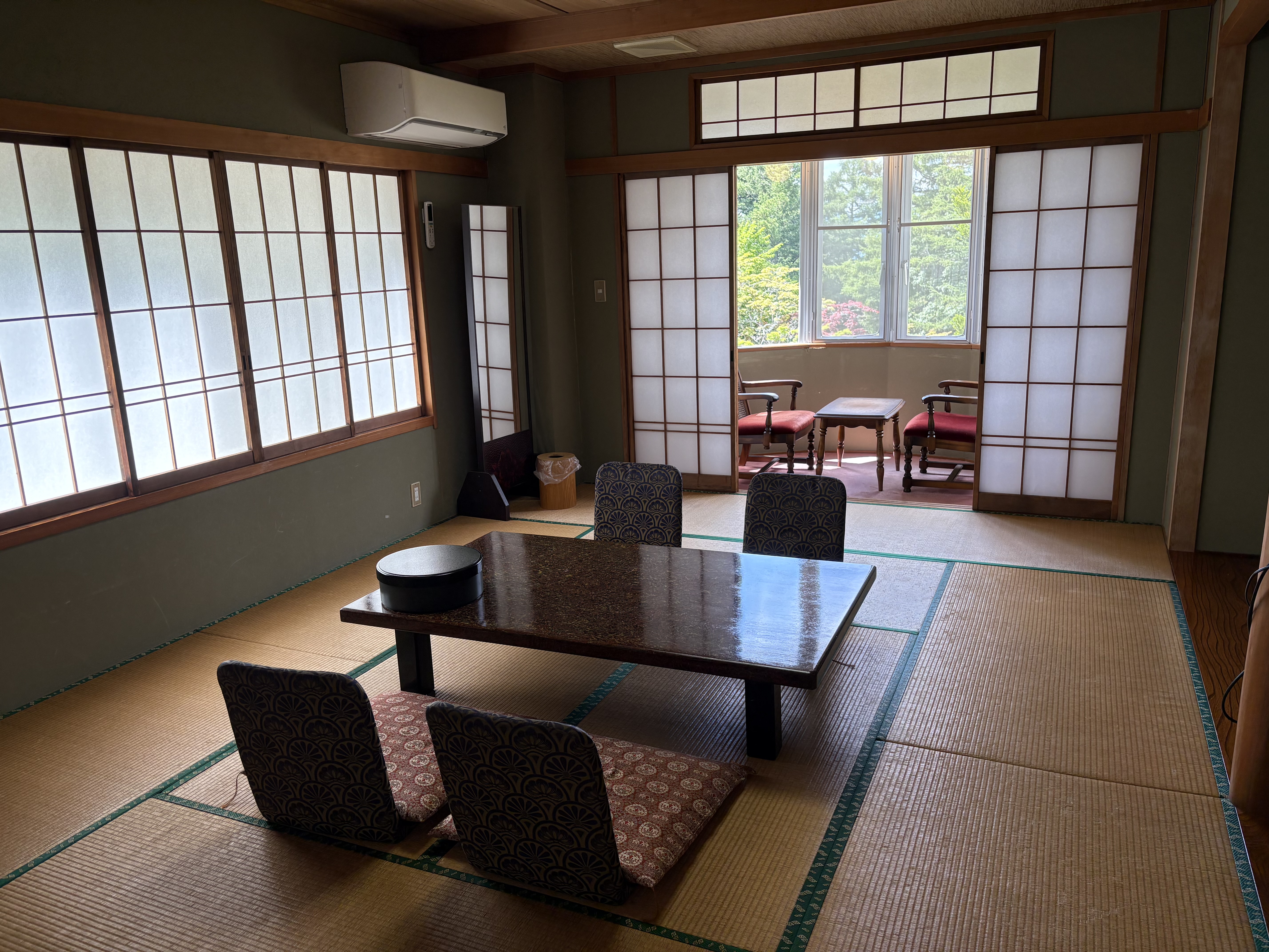 和室12畳　バストイレ付　Wi-Fi完備