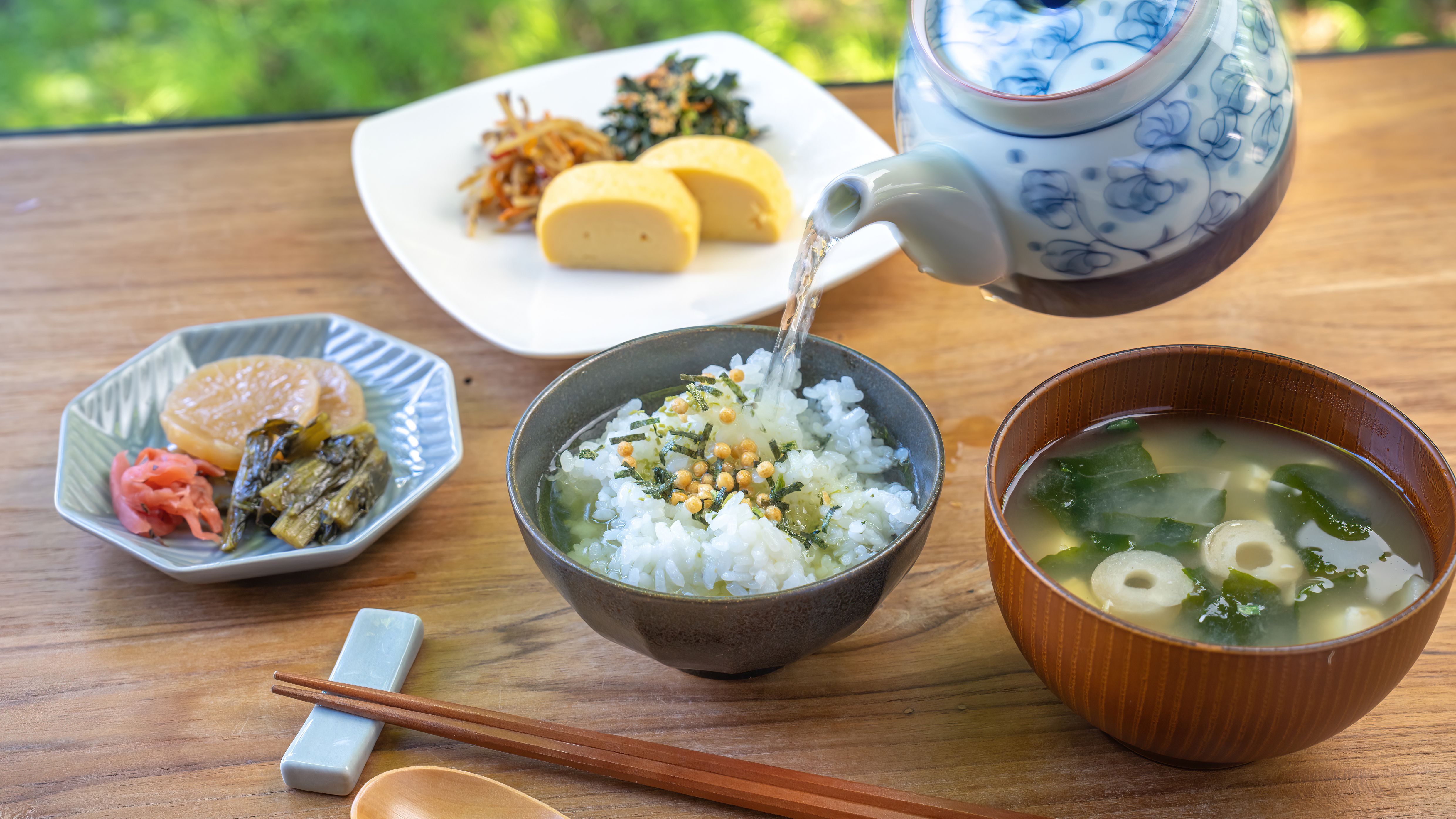 【お食事】ご朝食／無料軽朝食「お茶漬けセット」（別メニューの提供する場合あり）