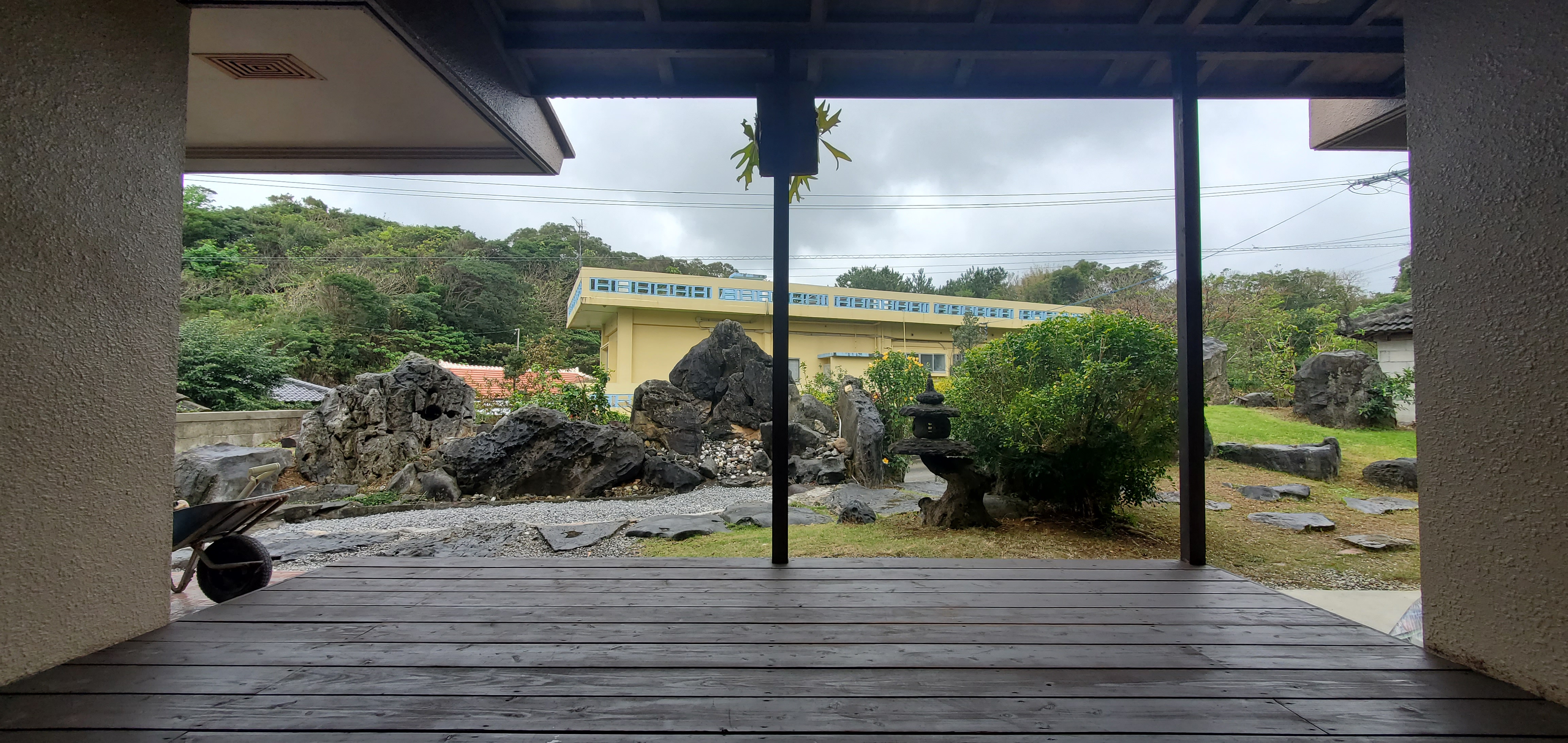 ウッドデッキ　庭