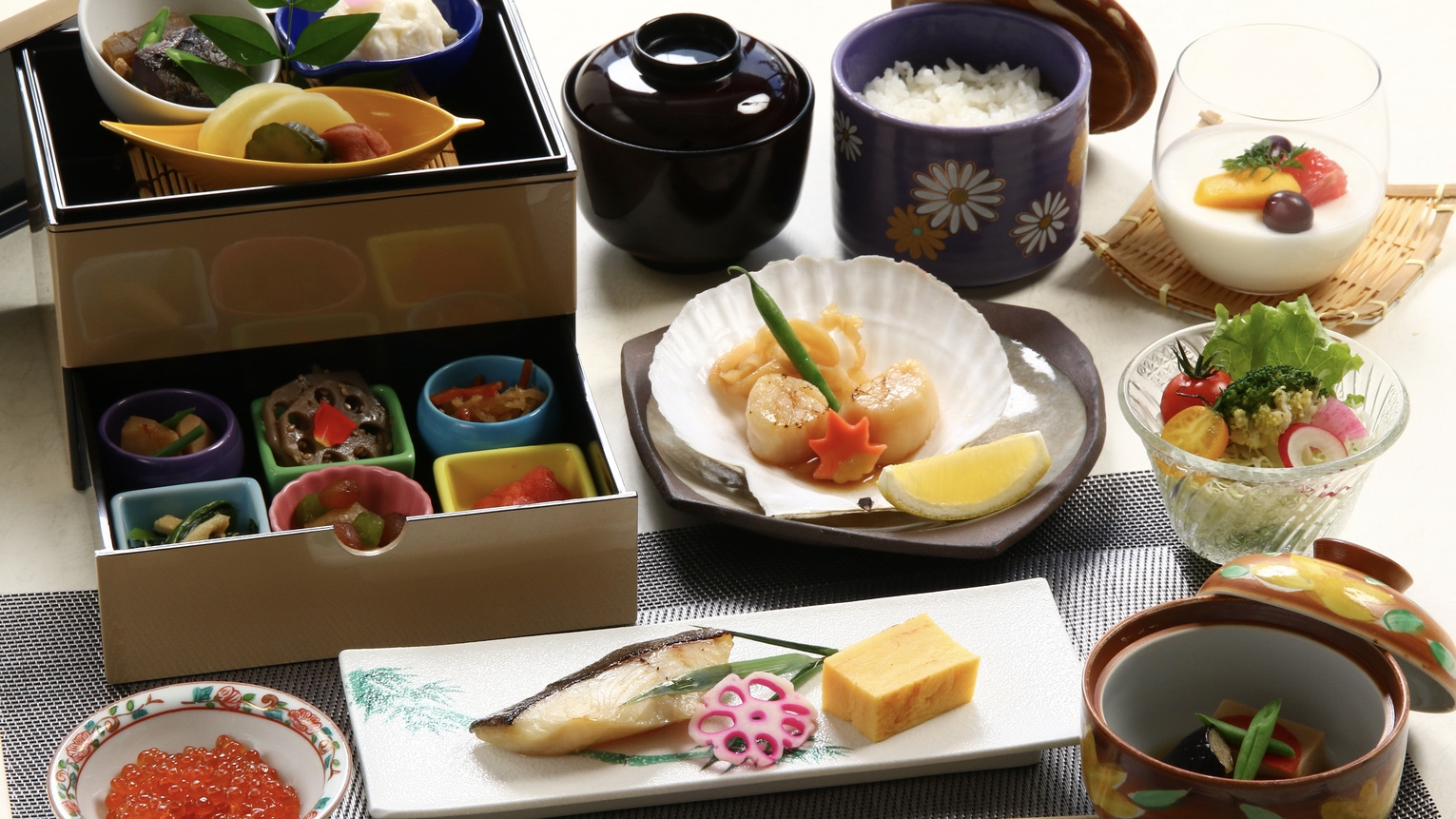 【楽天スーパーSALE】5％OFF　いくらや殻付きホタテ等、北海道を満喫する和朝食付きプラン