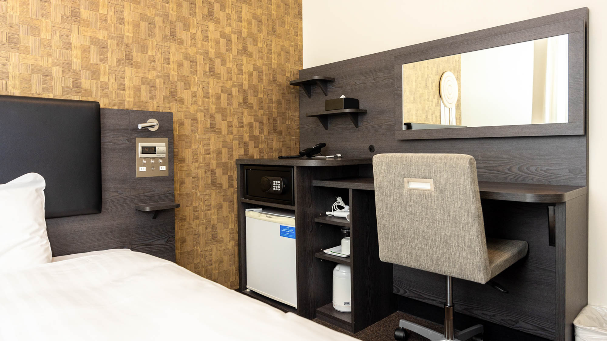 【ダブルスタンダード】客室の一例