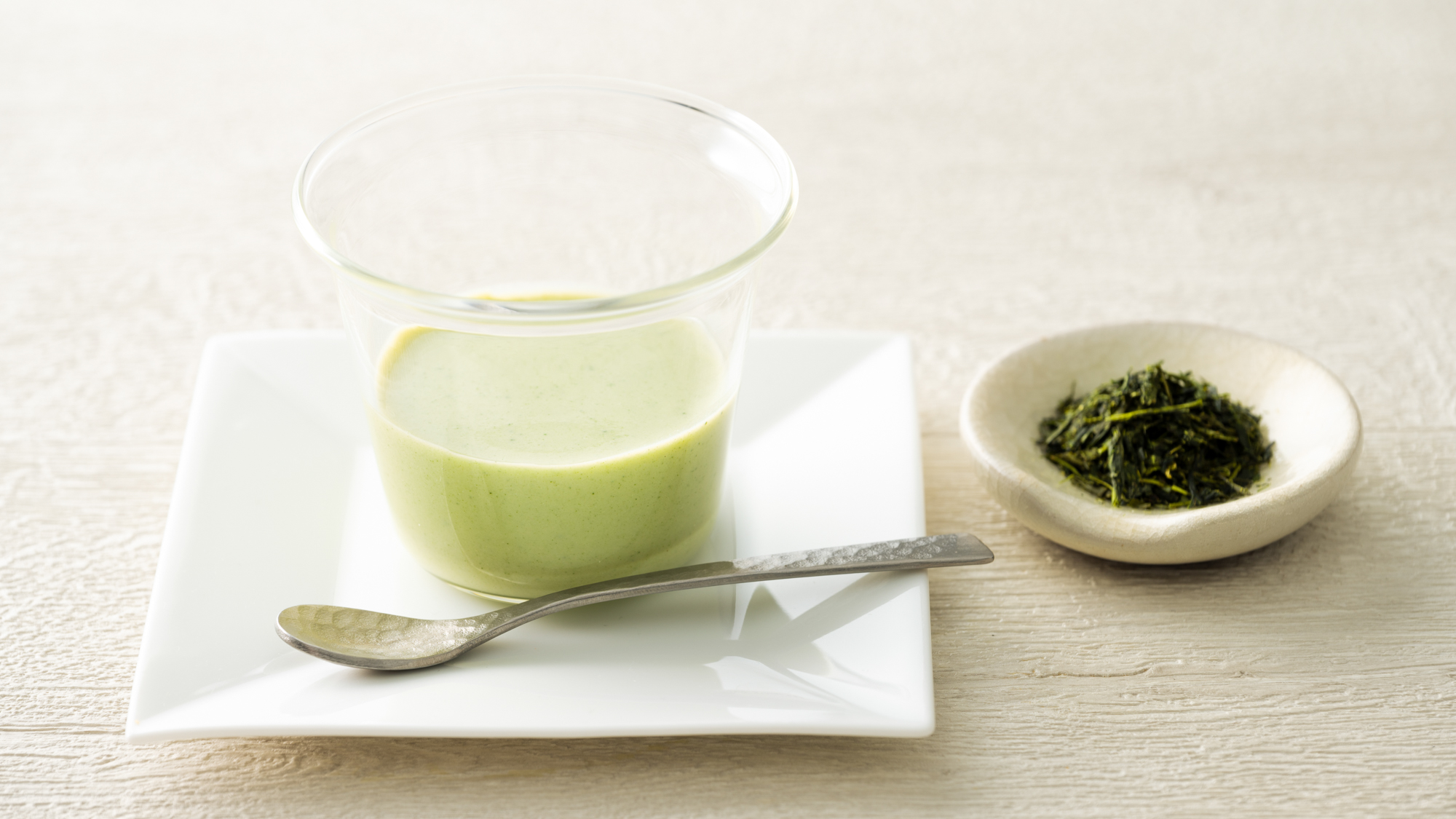 【伊勢限定地産地消メニュー】伊勢茶を使ったミルクプリン