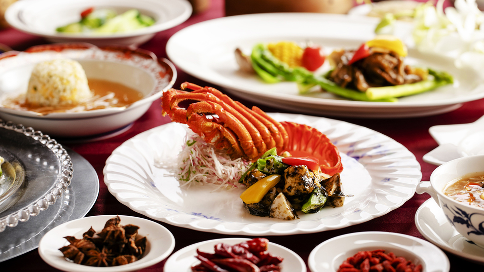 当日のお楽しみ、料理長おまかせの特選コース。