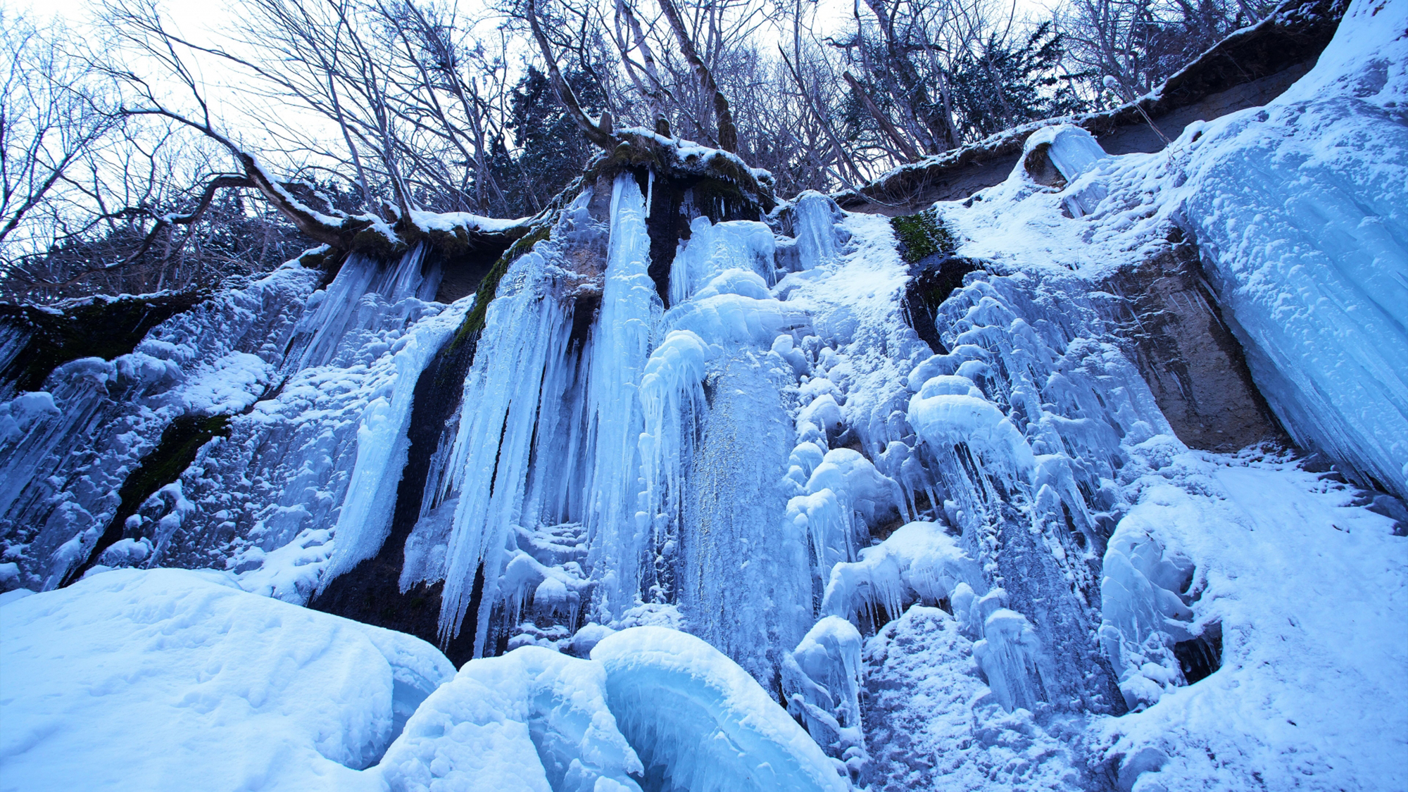 結氷の七条大滝