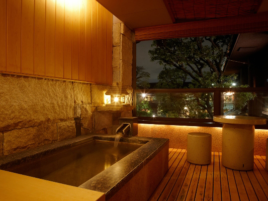 Guest room with open-air bath (example)