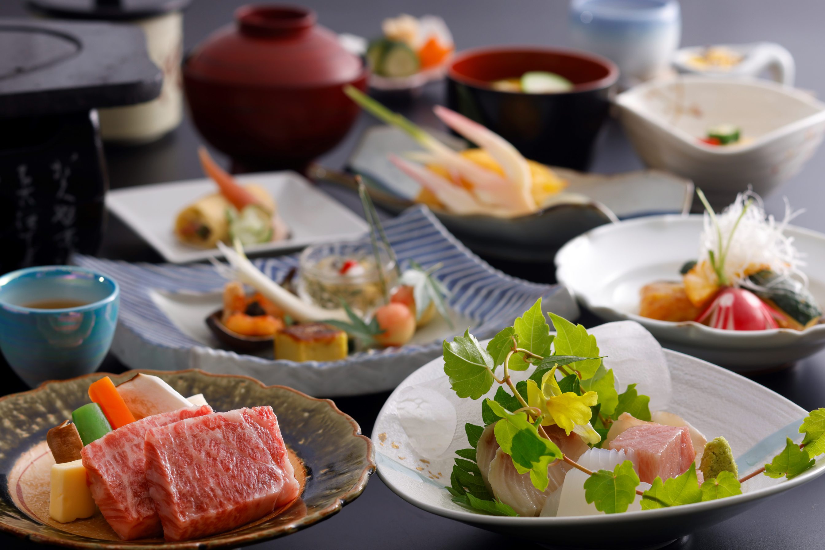 【シャトルバス割引券付】かげつおススメ基本プラン【梅】甲州牛の溶岩焼きと自慢の日本庭園を臨む