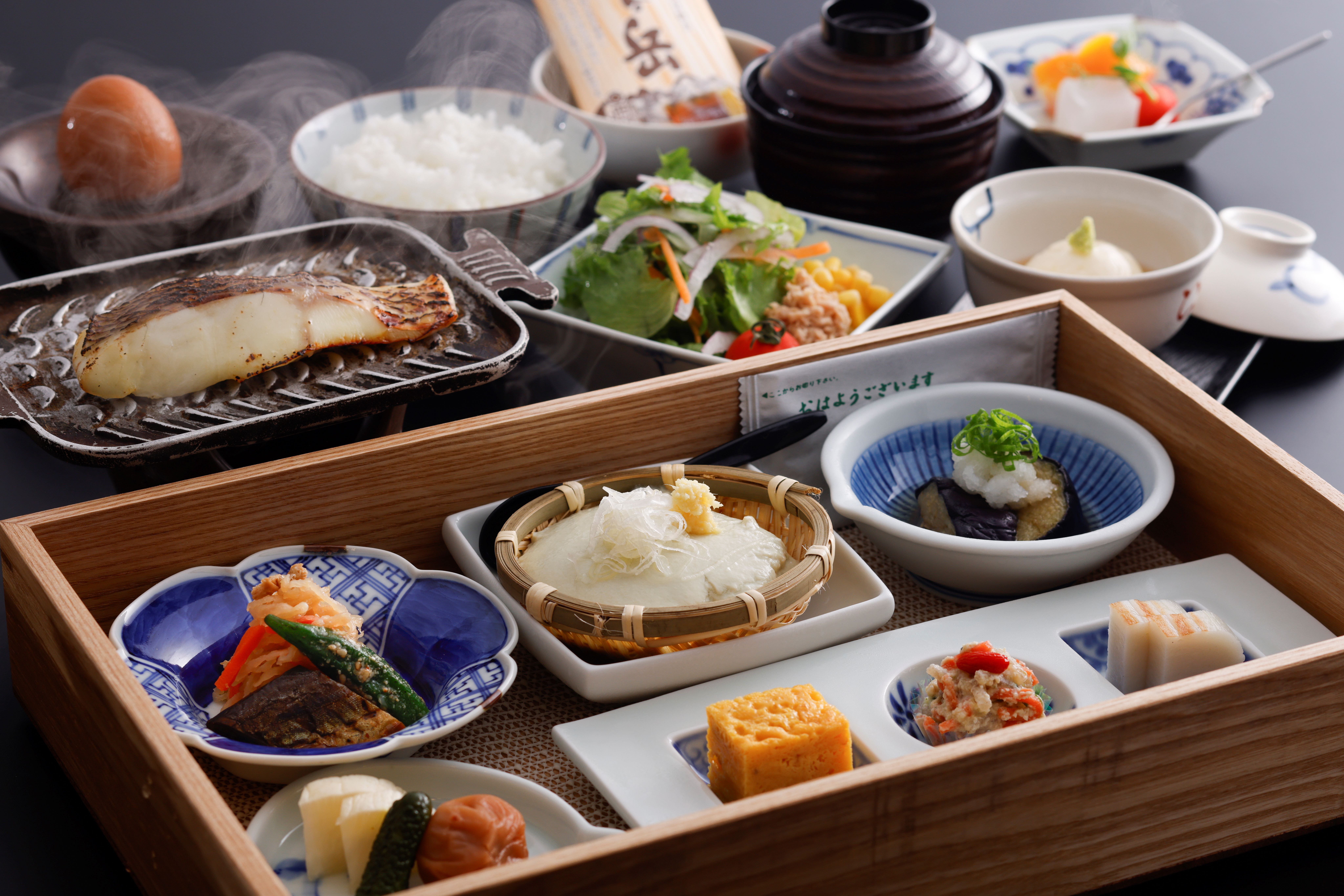 朝食