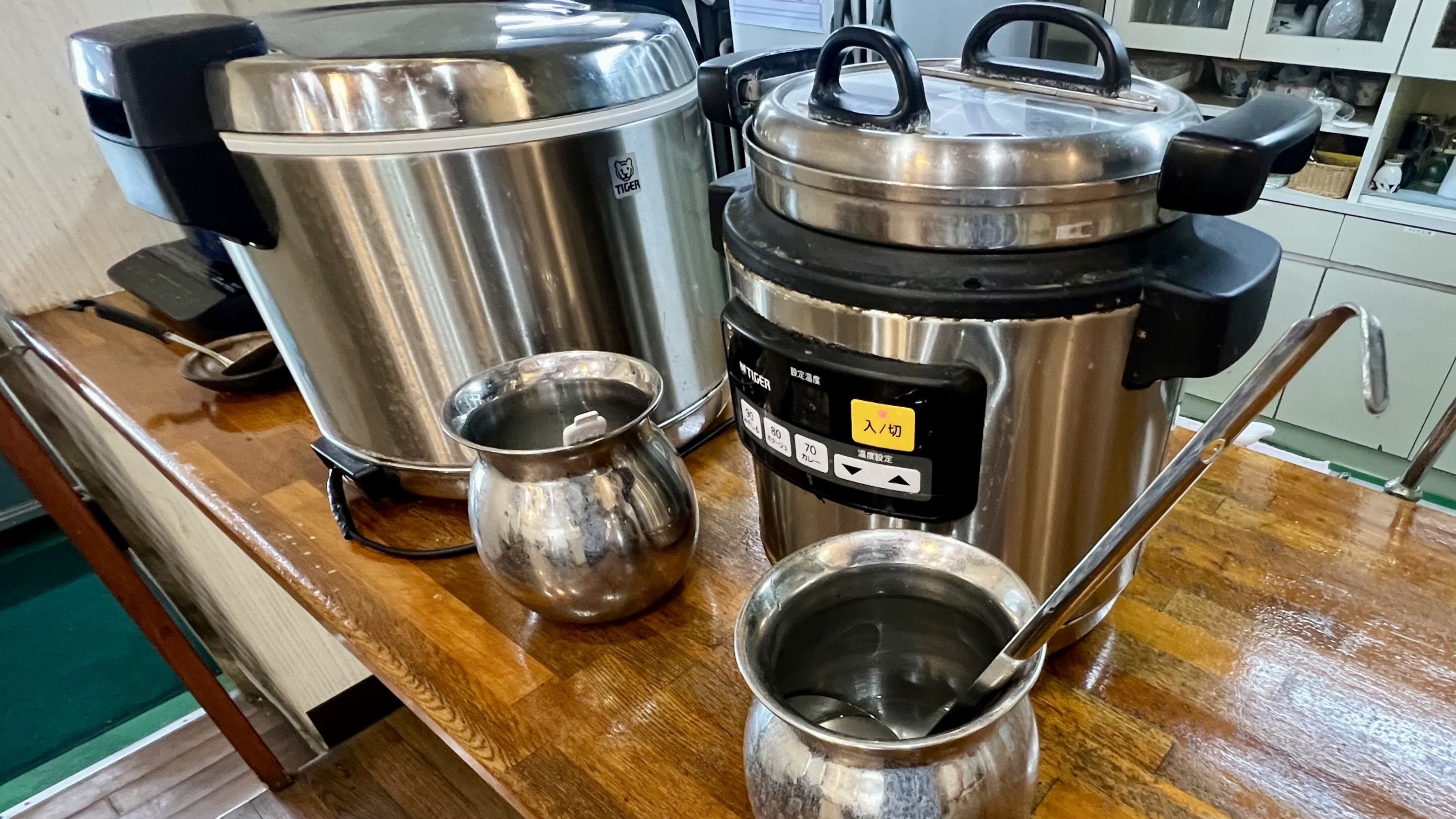 【朝食】ごはん・お味噌汁はお代わり無料です。