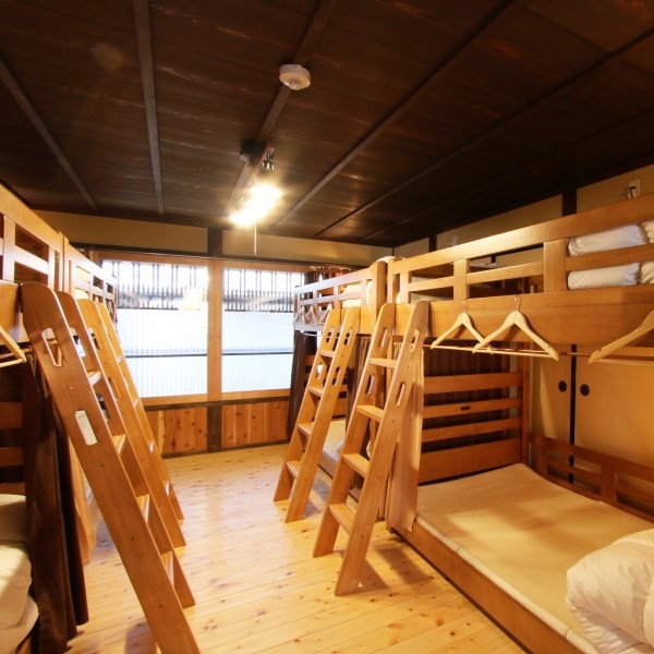 【連泊】旅から暮らしへ。男女兼用ドミトリー5泊以上の滞在で10％OFF！