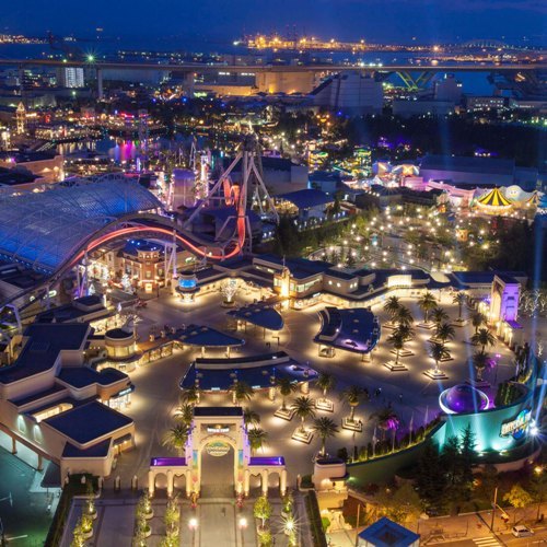 Night view from the hotel (image)
