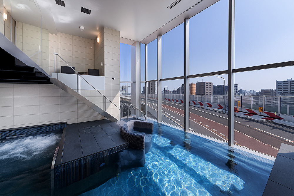 プールスイート