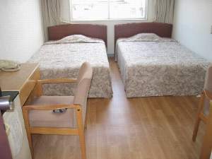 Western-style twin room