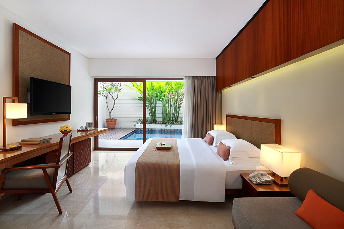 プレミア プール ルーム （68平米）－例