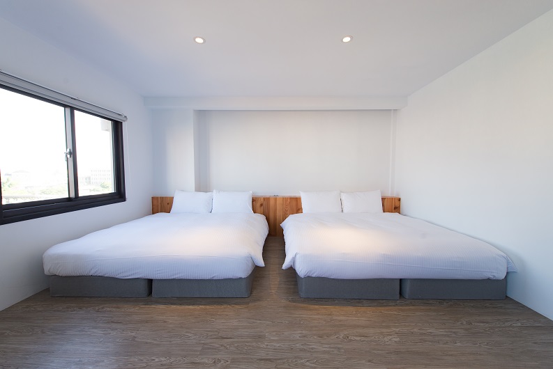 デラックス四人部屋、19平方メートル【キングベット2台】4
