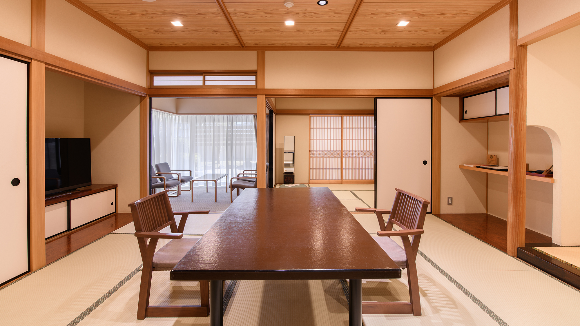 R【本館/68平米～】和室(全タイプ計15畳以上)＋源泉露天風呂付き（一例）