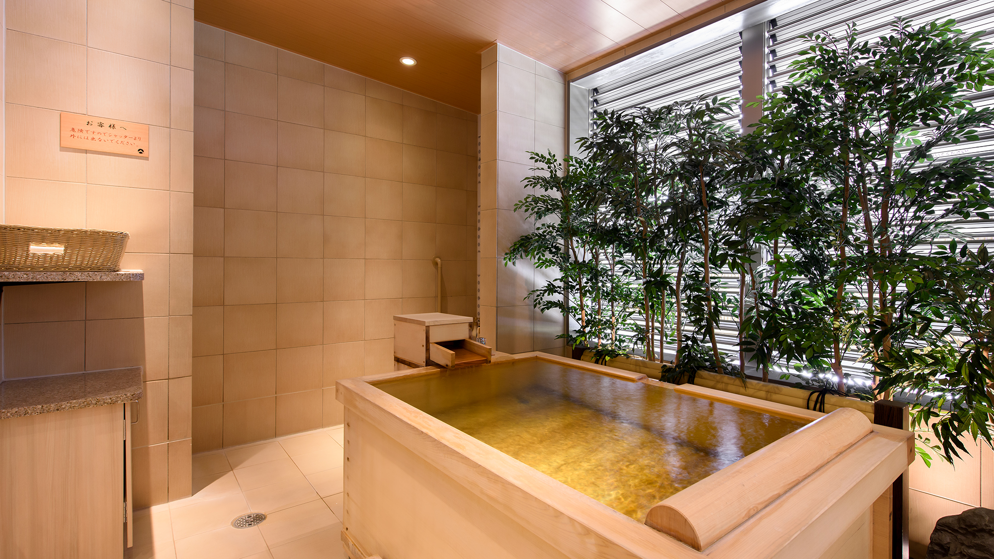 L【本館/68平米～】和室13.5畳＋檜の源泉室内露天風呂付き（一例）