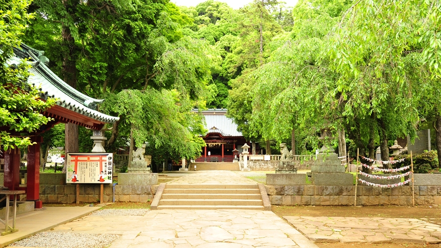 *縁結びで人気のパワースポット伊豆山神社。頼朝と北条政子ゆかりの有名神社です。
