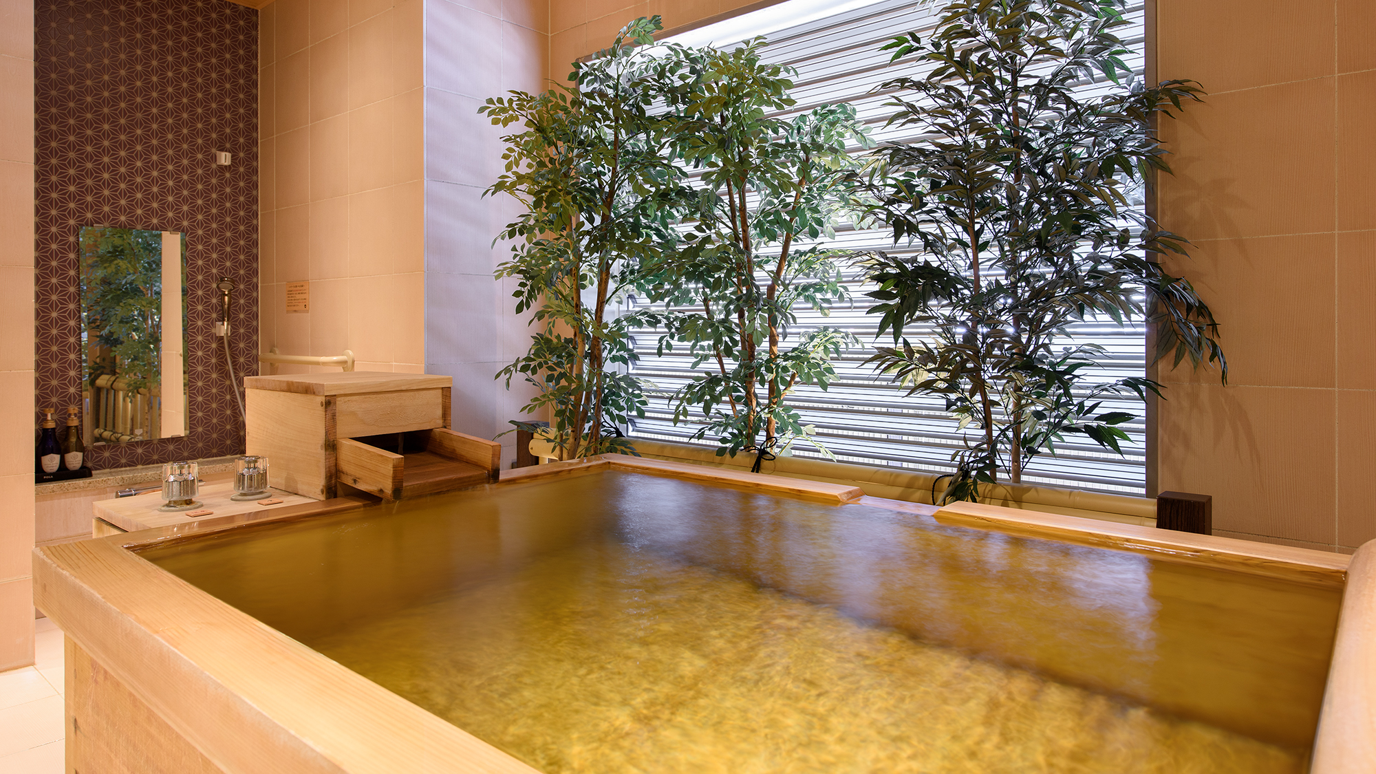 H【離れ棟/64平米～】和室12.5畳+檜の源泉室内露天風呂付き（一例）