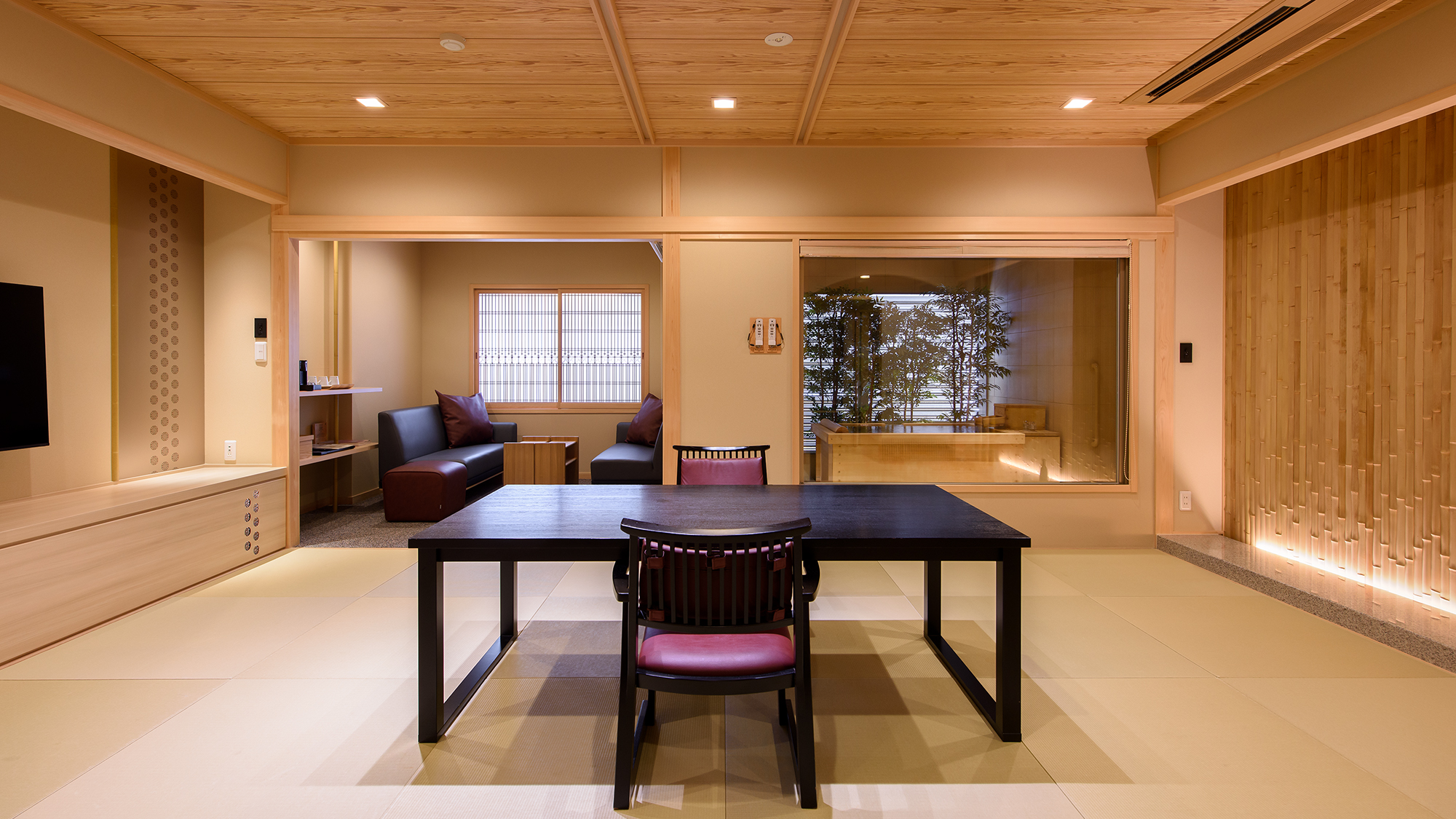 F【本館/54平米～】和室12.5畳＋檜の源泉室内露天風呂付き（一例）