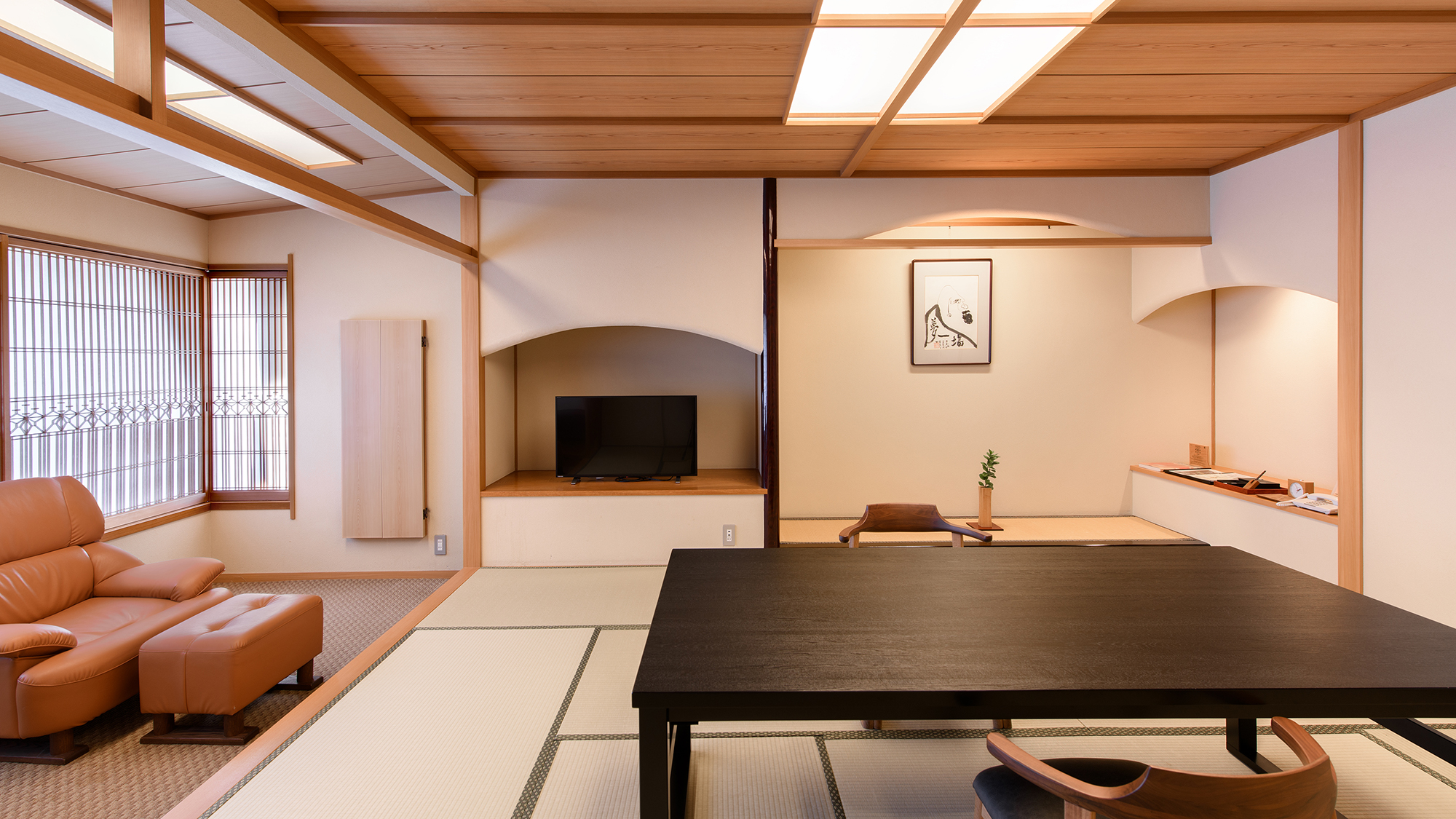 B【本館/54平米～】和室12.5畳＋檜の源泉内風呂付き（一例）