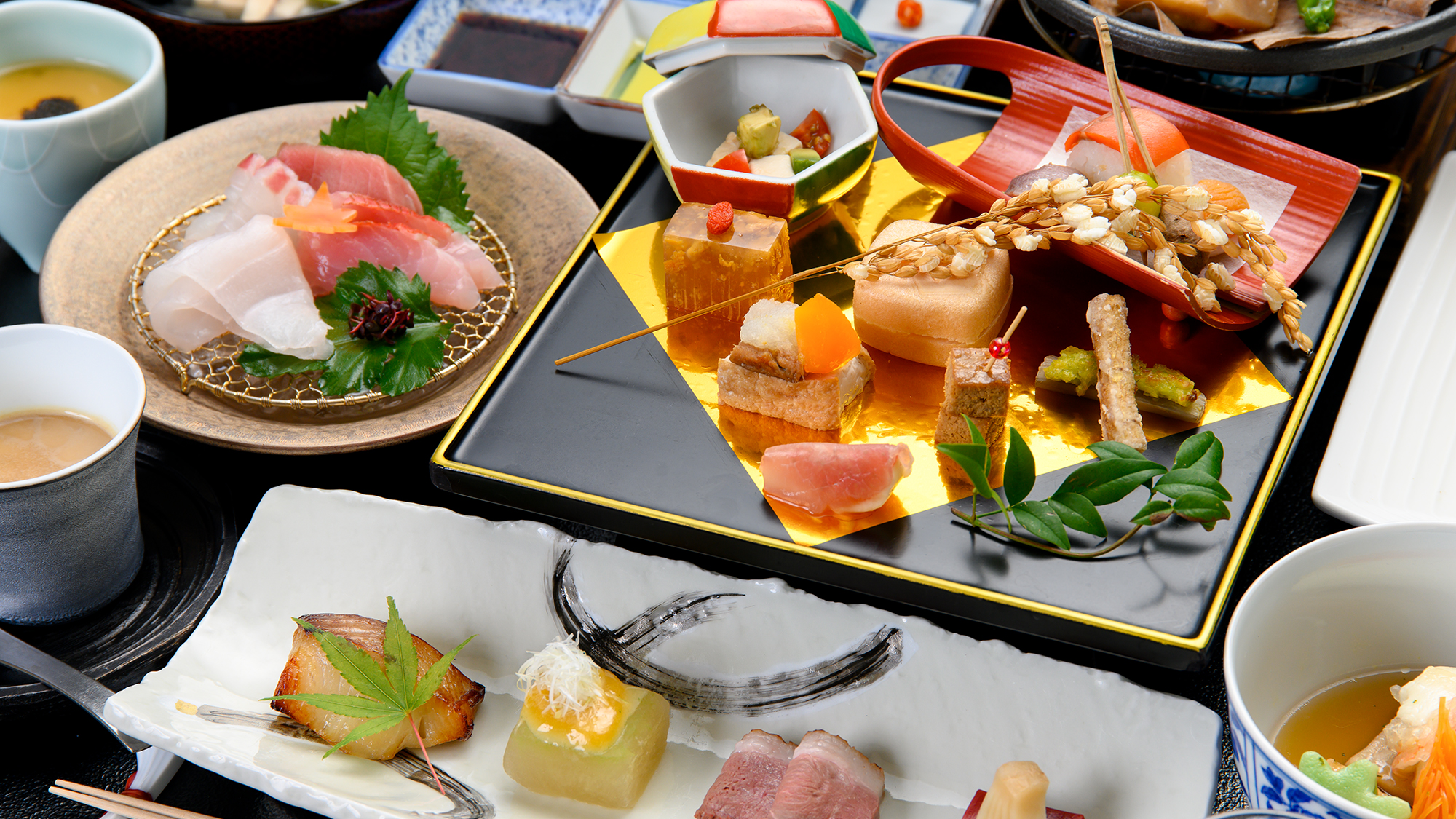 【ご夕食】京懐石をベースにした古屋旅館オリジナル懐石/お献立は月替わり（一例）